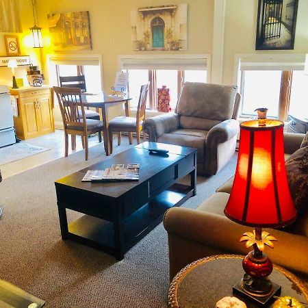 Galena Penthouse Overlooking Main Street With Free Off Street Parking Ngoại thất bức ảnh